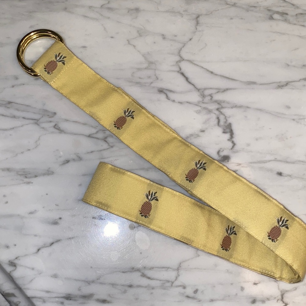Grosgrain belt in traditional Pineapple pattern